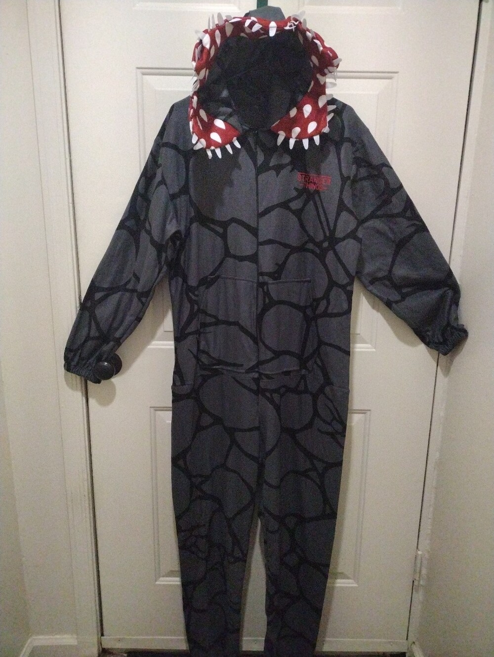 Like New Men's Stranger Things Demogorgon Oneies Costume *Price Is Firm*